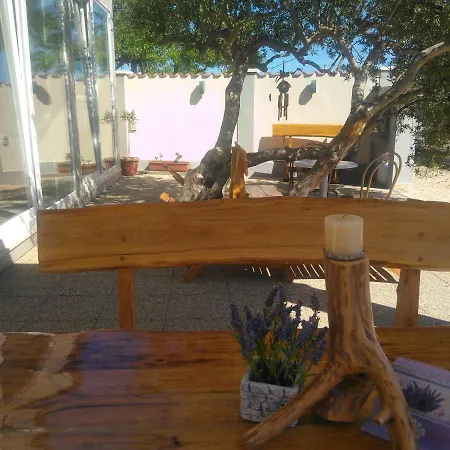 Manora Guest Pool House Vakantiehuis