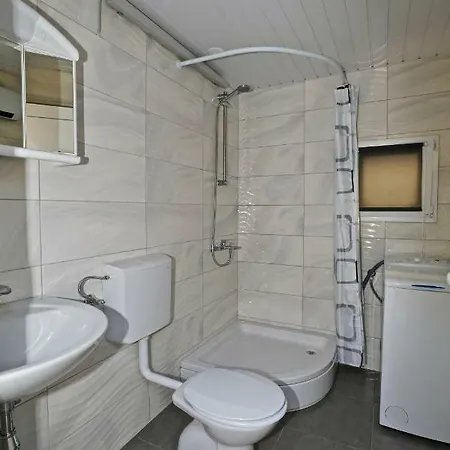 Manora Guest Pool House Sućuraj