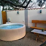 Vikendica Manora Guest Pool House Sucuraj