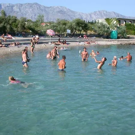 Manora Guest Pool House *