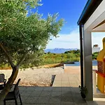 Manora Guest Pool House Casa de Férias