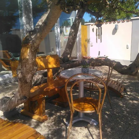 Manora Guest Pool House Sućuraj