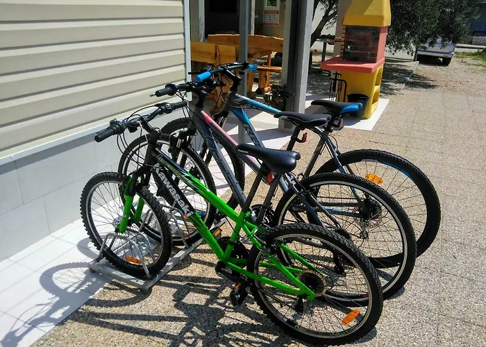 펜션 Manora Guest Pool House *